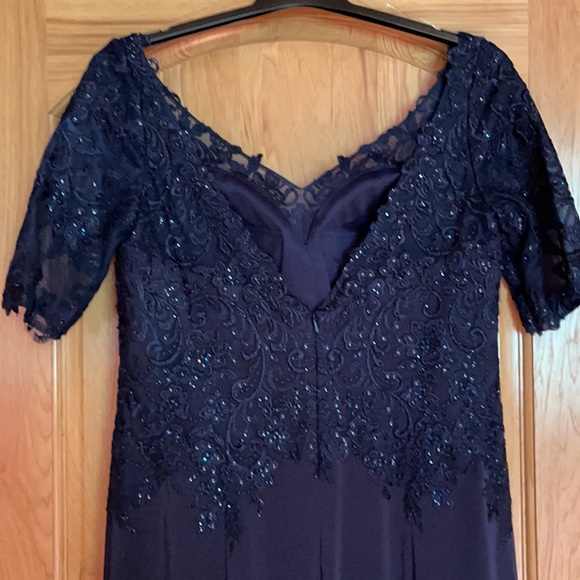 MGNY  beaded Lace on Net over Stretch Crepe - Picture 2 of 6